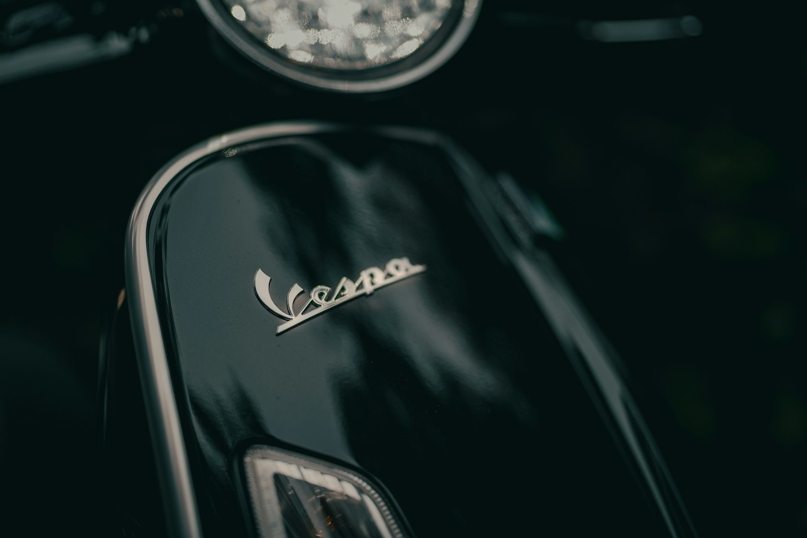 Vespa klasik untuk pembahasan porting polish Vespa harian